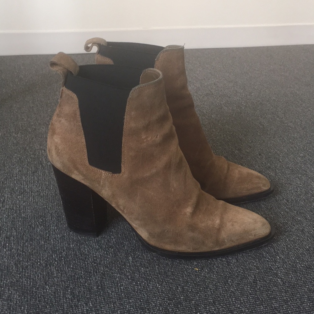 Vince Boots 8.5